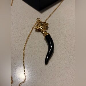 Italian handmade high quality Goldtone and Black stone Pendant Necklace